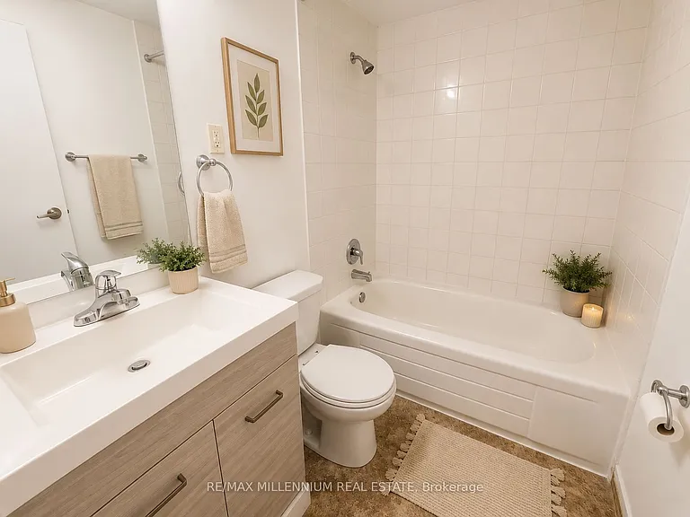 250 Frederick St #1005 — Photo 4
