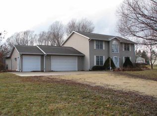 1123 S Weldon Rd, Rockford, IL 61102