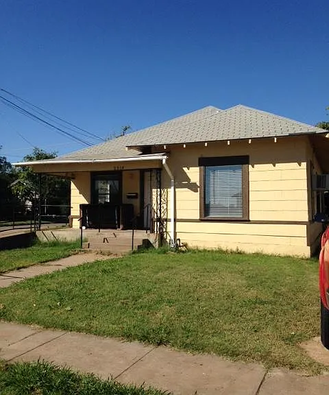 2514 Buchanan St — Photo 1