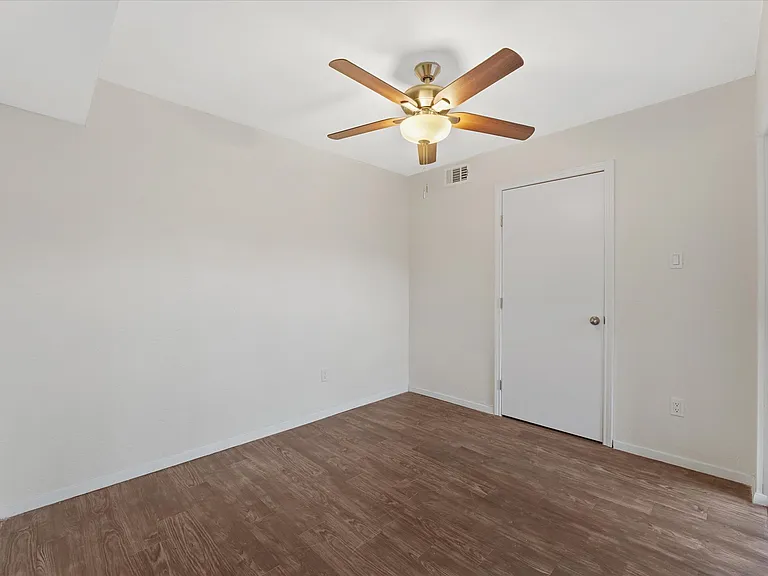 4007 Ridgebrook Dr #4007 — Photo 9
