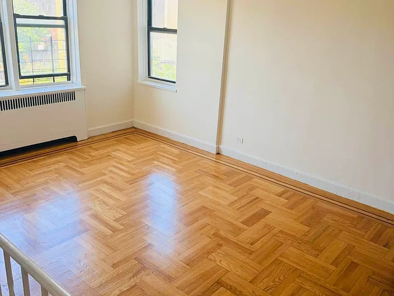 95 W 195th St #6B — Photo 14