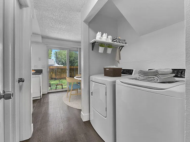 Grover Townhomes — Photo 5