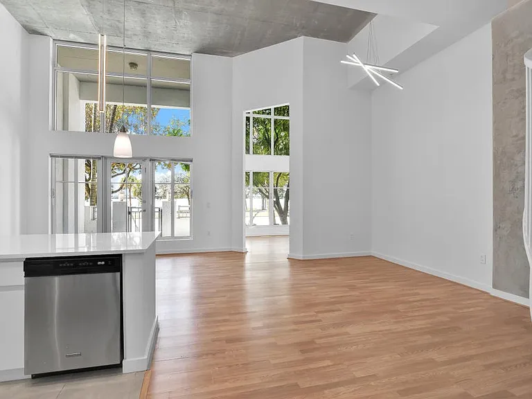 300 S Australian Ave #125 — Photo 33