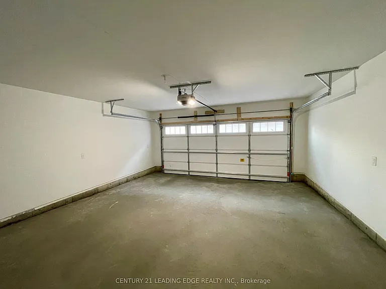 82 Avani Ave — Photo 31
