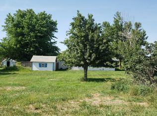 13701 Blazing Star Rd, Maple Hill, KS 66507