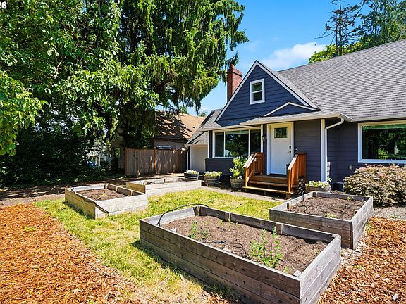 2nd image of 5724 NE 60th Ave