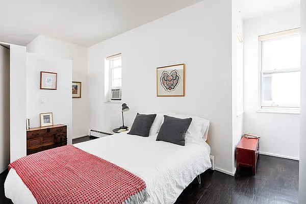 Sold by Compass | media 5