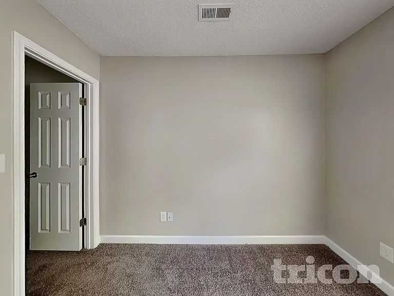 1024 Crowders Woods Dr — Photo 10