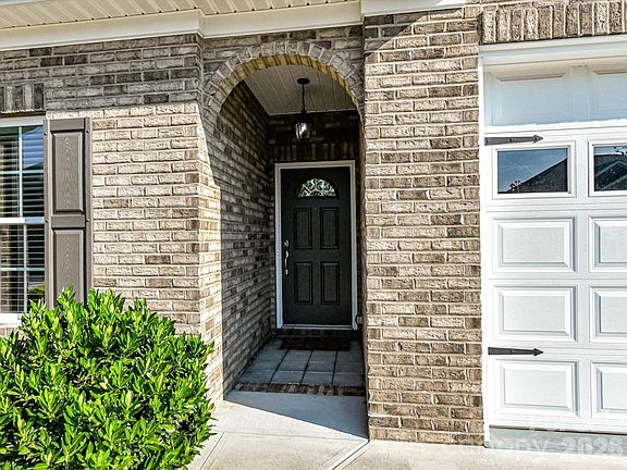 4th image of 258 Lagoda Dr