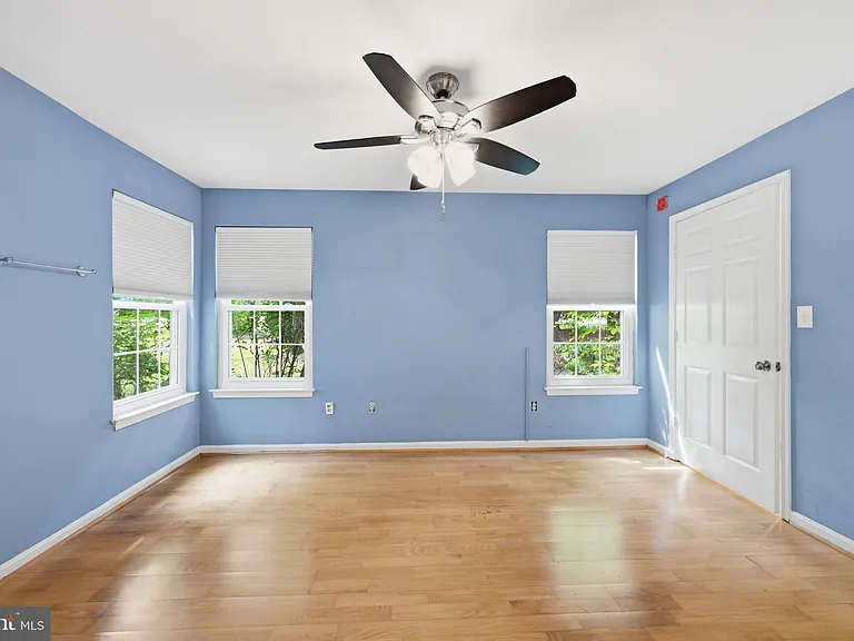 933 Hillside Lake Ter #110 — Photo 14