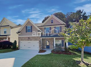 210 Pebblefield Trce, Lawrenceville, GA 30045
