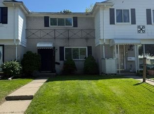 122 Parnacott Dr, Mount Clemens, MI 48043