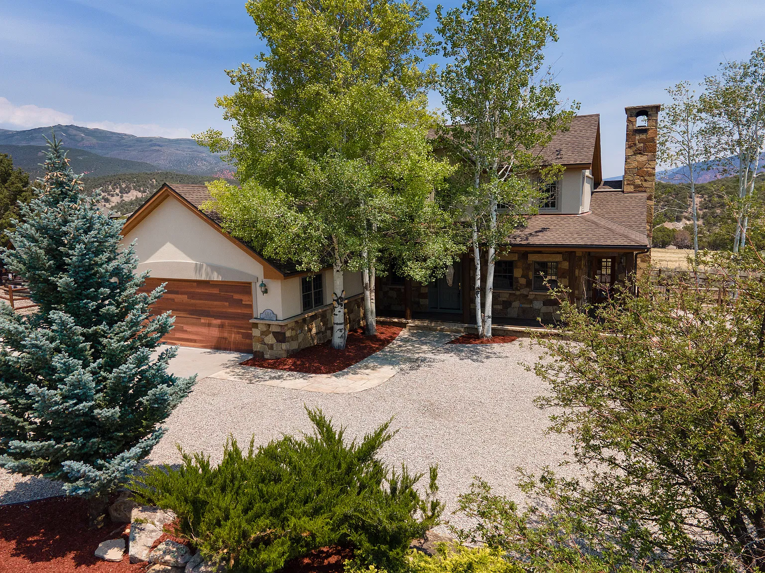 6 bed, 4623 sqft, $7,500 — Photo 2