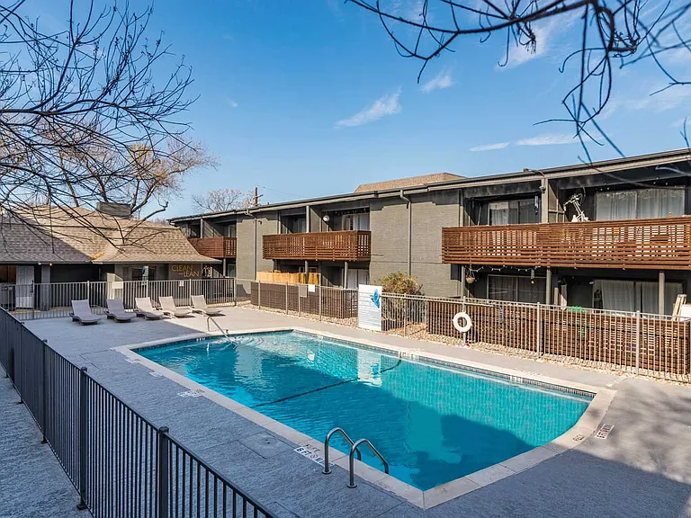 Cascade Apartments — Photo 24