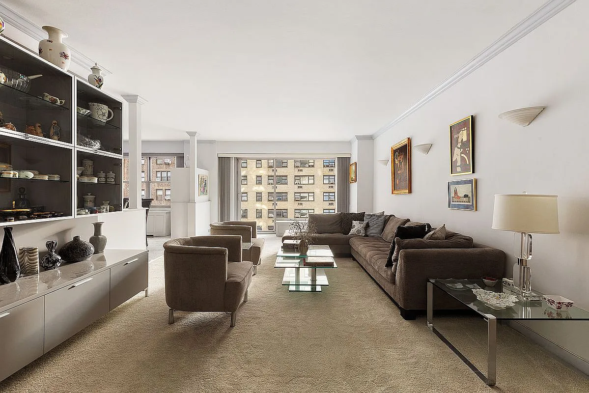 400 E 56th St APT 6B photo 1