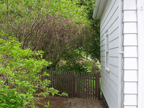 Path/left side/spring