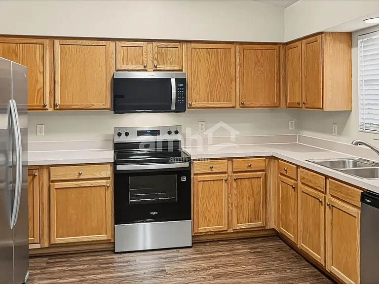 4975 Marsh Harbor Dr — Photo 4