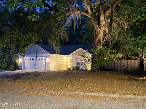 9302 Straightway Drive NE, Leland, NC 28451