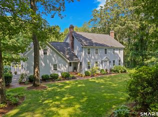 8 Squire Lane, Essex, CT 06426