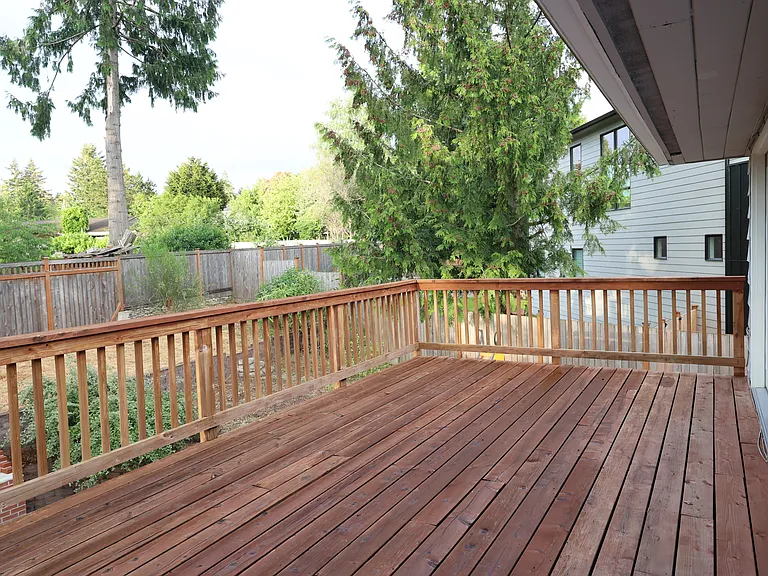 15828 SE 5th Pl — Photo 20