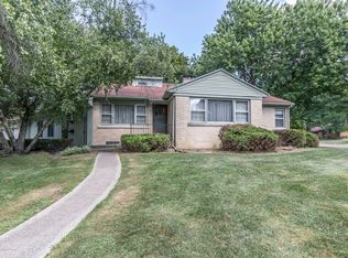 2610 Edgebrook Dr, Lansing, MI 48906