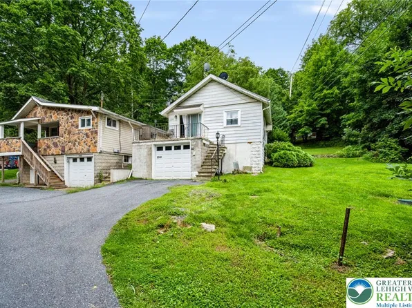 2242 Edgewood Ave, Palmer, PA 18045