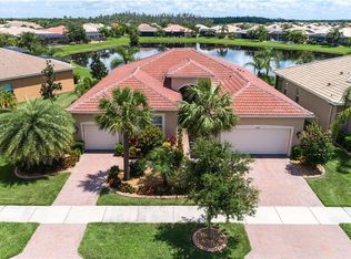 16230 Diamond Bay Dr, Wimauma, FL 33598