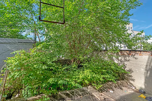 Rented by Rennit Inc. | media 6