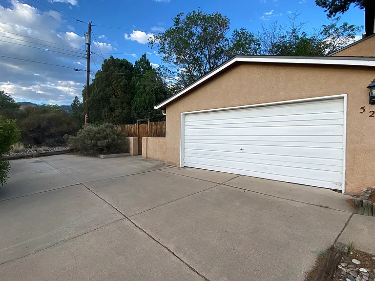 524 Oakwood Pl NE — Photo 27