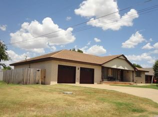 103 West Un, Corn, OK 73024