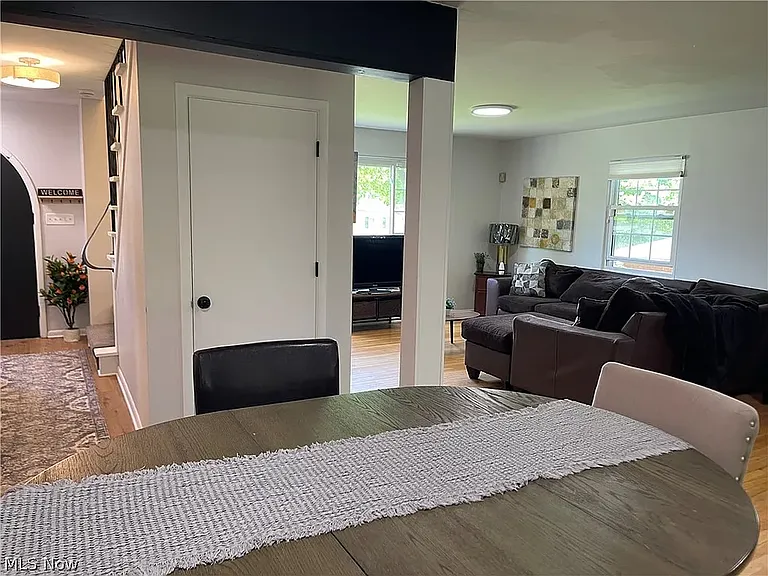 607 Castle Blvd — Photo 14