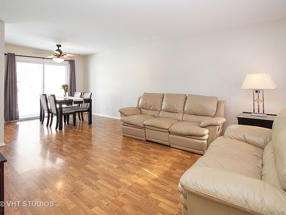4th image of 16 W Wrightwood Ave
