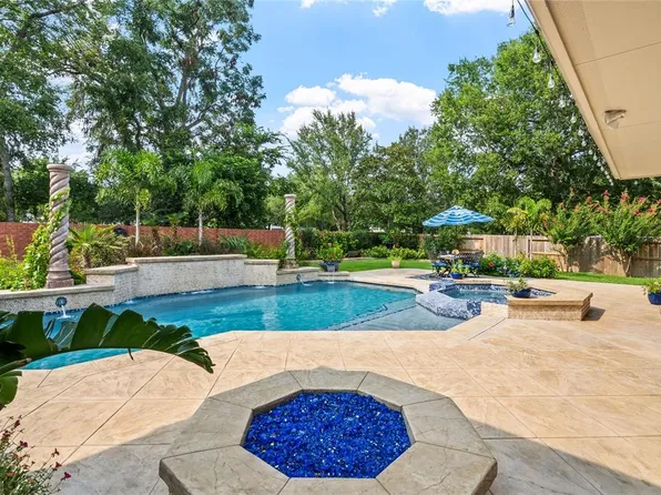 1818 Oak Shade Drive, Sugar Land, TX 77479
