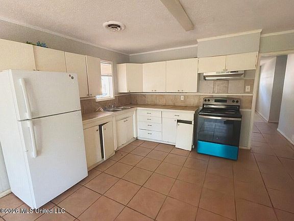 3rd image of 1607 Meadow Forest Dr