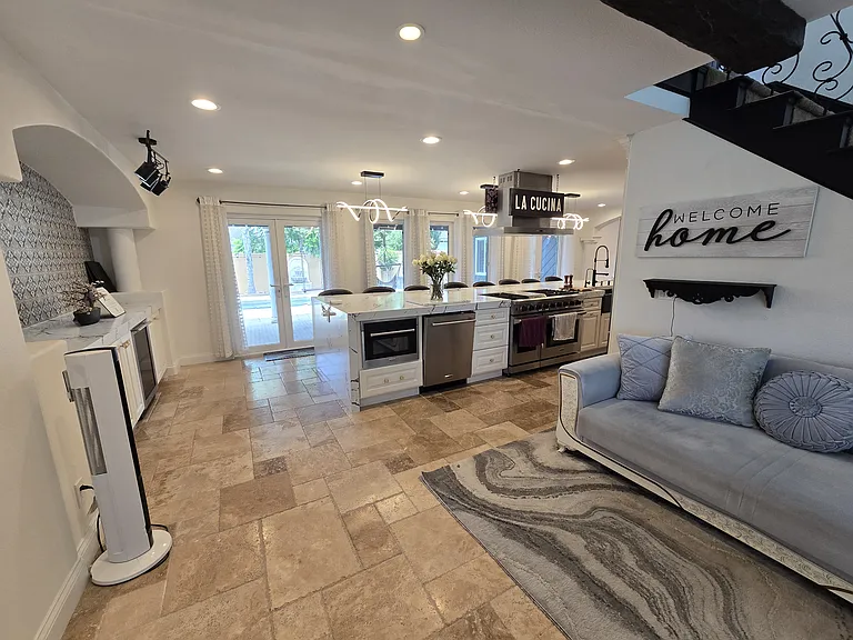 12870 Prairie Dog Ave — Photo 13