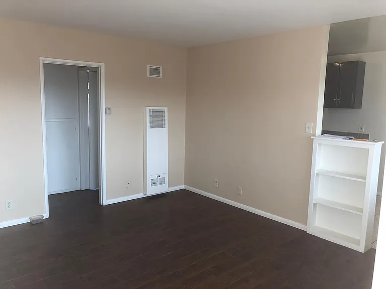 5506 W Adams Blvd #7 — Photo 6