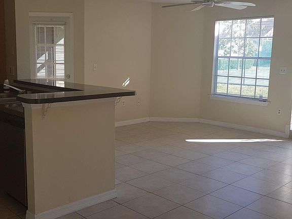 4th image of 429 Fountainhead Cir Unit 120