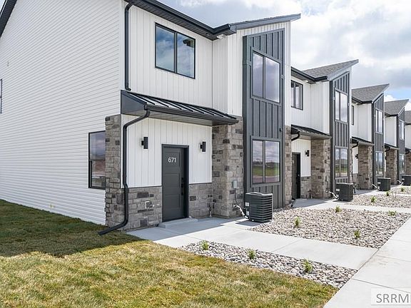 2nd image of 729 N Curlew Dr