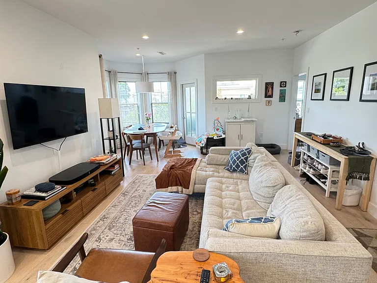 197 Vine St #2 — Photo 9
