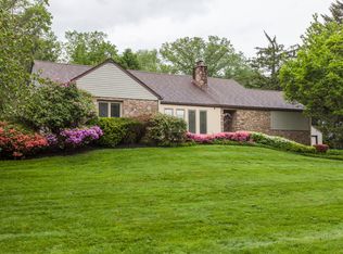 1424 Tallyho Rd, Meadowbrook, PA 19046