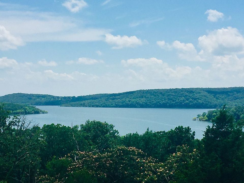 Tenkiller's B&G's Overlook