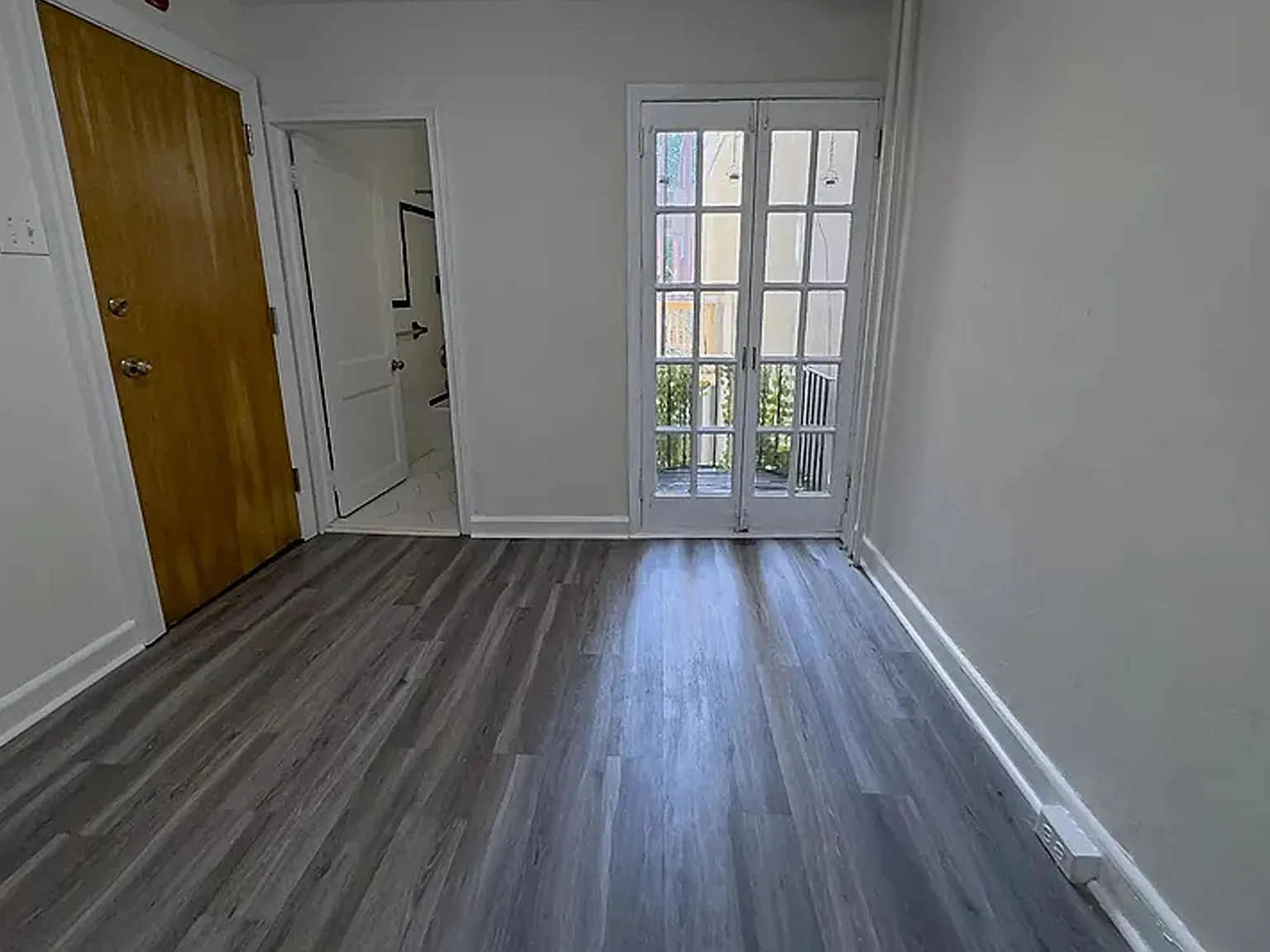 1 bed, $1,590 — Photo 4
