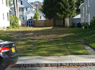 1052 Parkwood Blvd, Schenectady, NY 12308