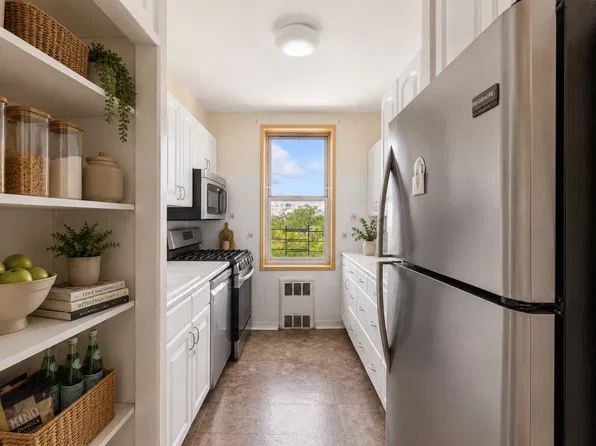 2260 Benson Ave APT 5J, Brooklyn, NY 11214