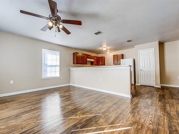 4th image of 3503 Mojave Dr