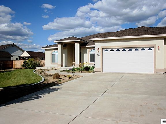 3rd image of 2719 Pamela Pl