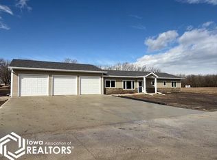113 S Oaks Dr, Algona, IA 50511