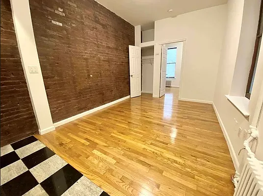 Rented by J PRESTON AND ASSOCIATES INC | media 7