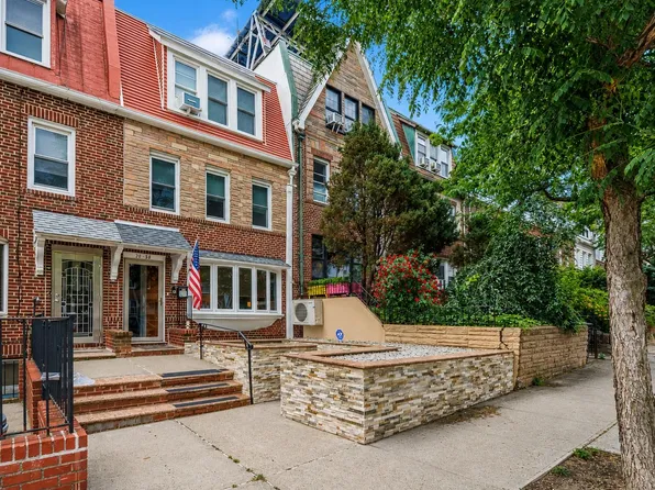 2059 33rd Street, Astoria, NY 11105