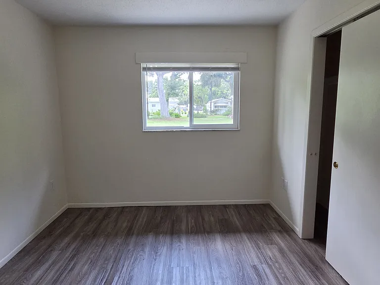 Back bedroom